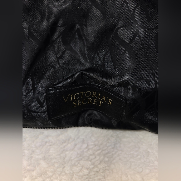 Victoria's Secret Black Packable Tote Bag - Picture 5 of 10